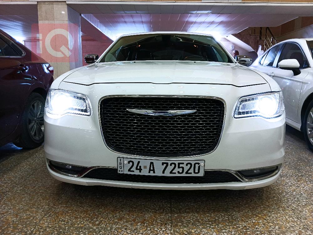 كرايسلر 300